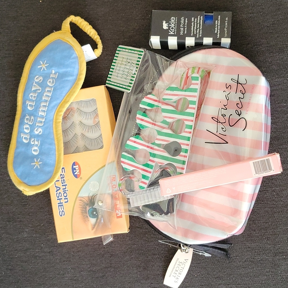 Victoria secret make up kit
